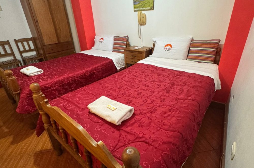 HABITACIÓN DOBLE COMPARTIDA-Lhotse Hostel-Huaraz Perú