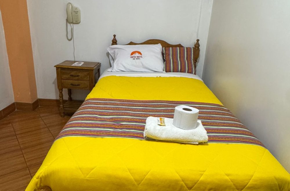 HABITACIÓN INDIVIDUAL PRIVADA-Lhotse Hostel-Huaraz Perú