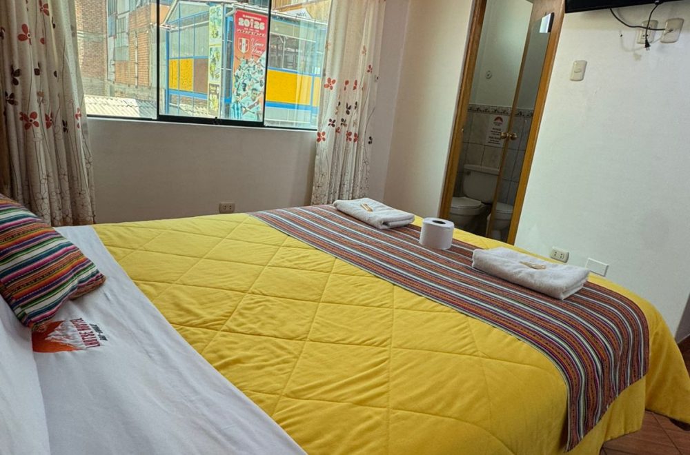 HABITACIÓN MATRIMONIAL-Lhotse Hostel-Huaraz Perú