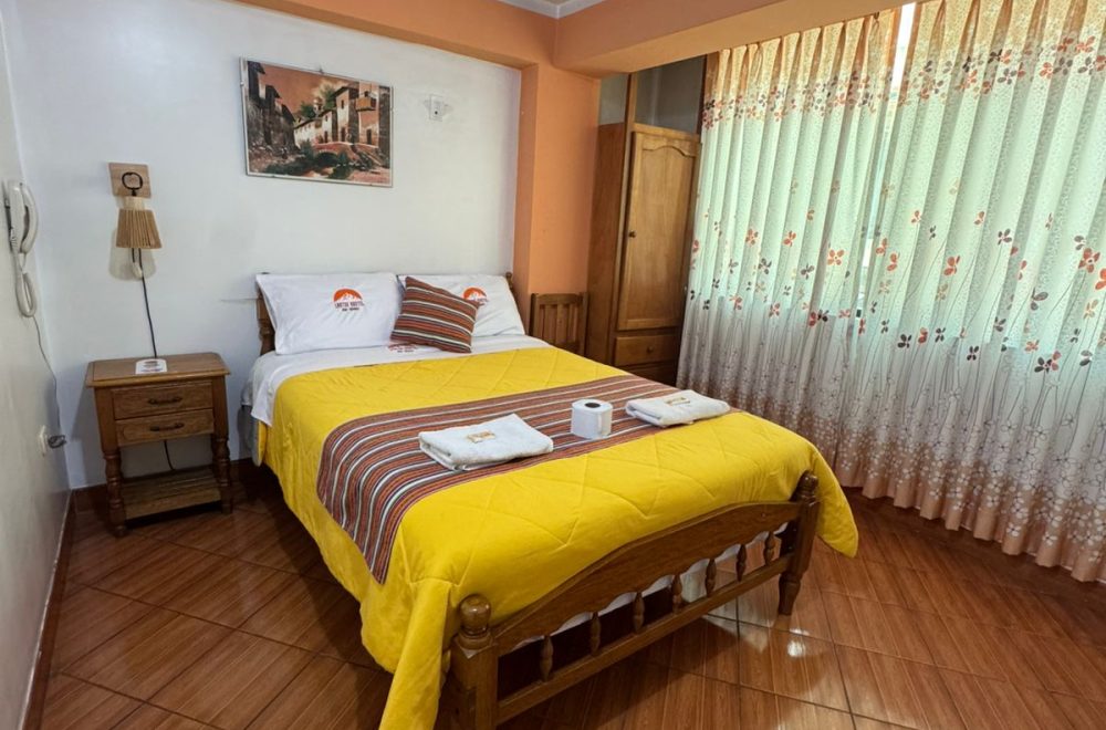 HABITACIÓN MATRIMONIAL-Lhotse Hostel-Huaraz Perú